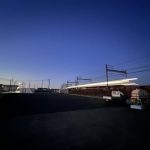 <span class="title">風はなく、冷たい朝ですが、澄んだ空がとても美しいですね</span>